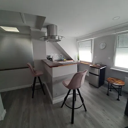 Apartment R&s
